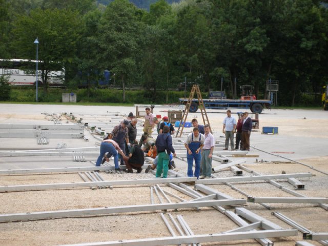 zeltaufbaun_09_07_09_-0042